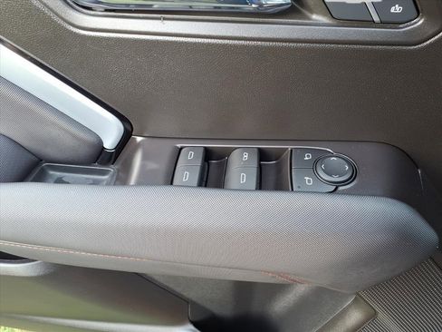 Used 2024 Chevrolet Colorado Z71 w/ Z71 Convenience Package 2 image 33