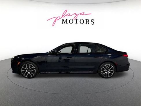 Used 2025 BMW 760i xDrive AWD/4WD image 8