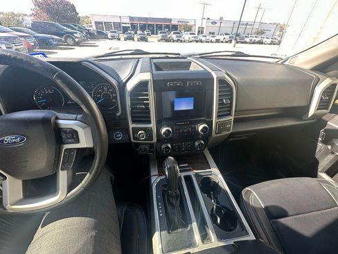 Used 2017 Ford F150 Lariat w/ Equipment Group 502A Luxury image 14