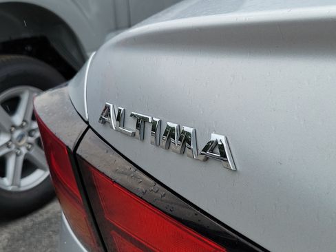 Used 2020 Nissan Altima 2.5 SR FWD image 7
