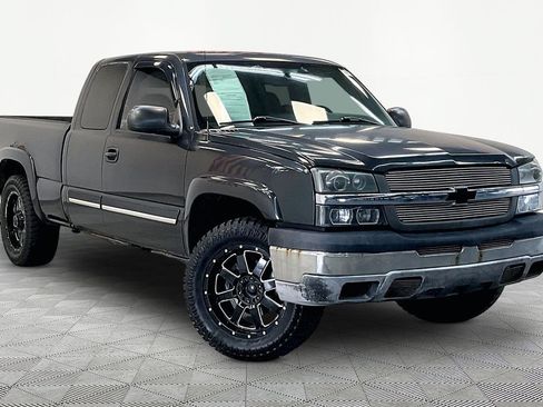 Used 2005 Chevrolet Silverado 1500 LS w/ Light Duty Power Package AWD/4WD image 3
