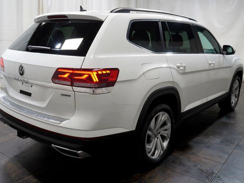 Used 2023 Volkswagen Atlas SE w/ Panoramic Sunroof Package AWD/4WD image 4