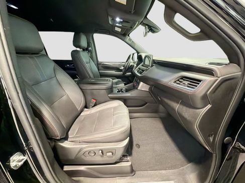 Certified 2022 Chevrolet Suburban RST w/ Luxury Package AWD/4WD image 27