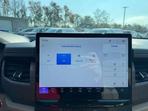 Used 2024 Ford Expedition Limited image 21