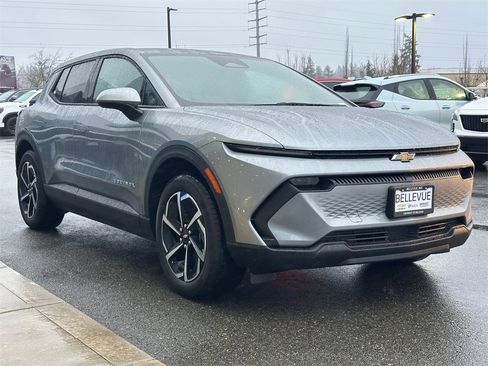 New 2026 Chevrolet Equinox EV LT image 7