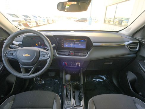 Used 2025 Chevrolet TrailBlazer LT image 32