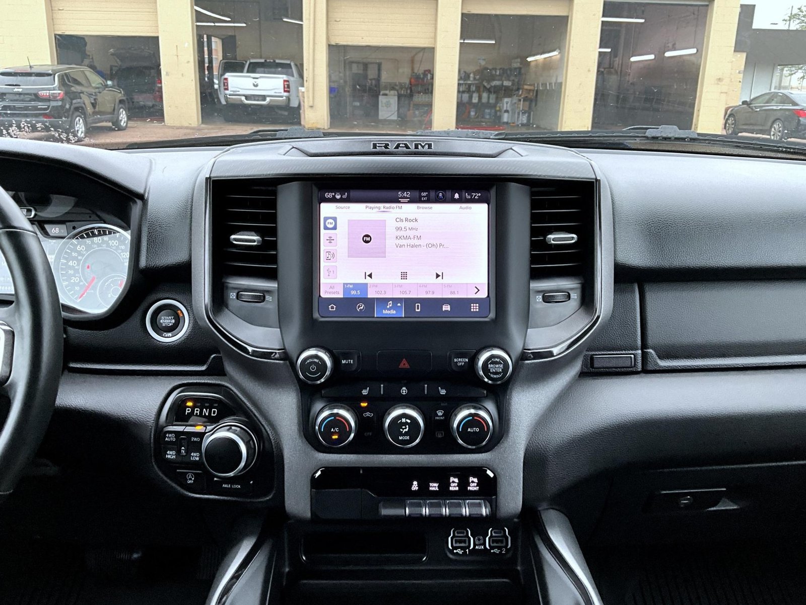 Certified 2023 RAM 1500 Big Horn AWD/4WD image 14