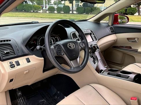 Used 2013 Toyota Venza LE w/ LE Convenience Pkg FWD image 16