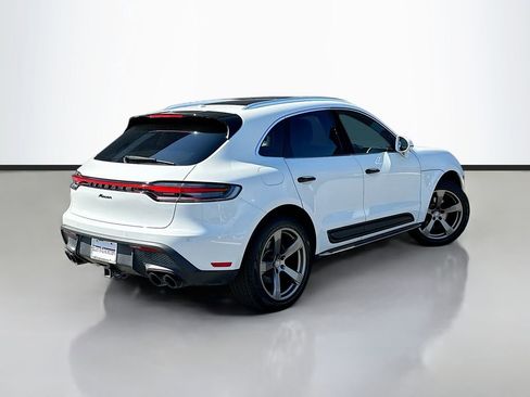 Certified 2023 Porsche Macan AWD/4WD image 9