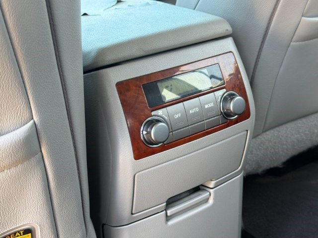 Used 2013 Toyota Highlander Limited FWD image 14