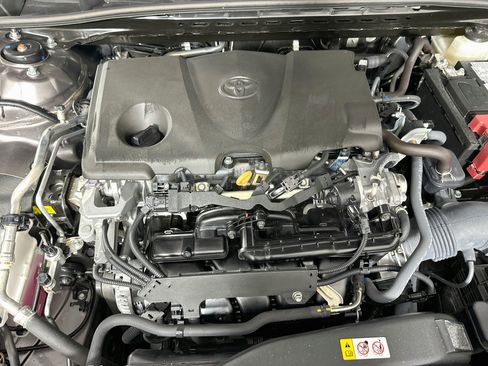 Used 2024 Toyota Camry SE w/ Convenience Package FWD image 33