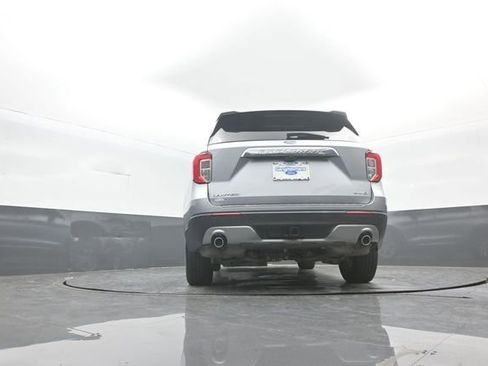 Certified 2023 Ford Explorer Limited w/ Limited Technology Package image 35