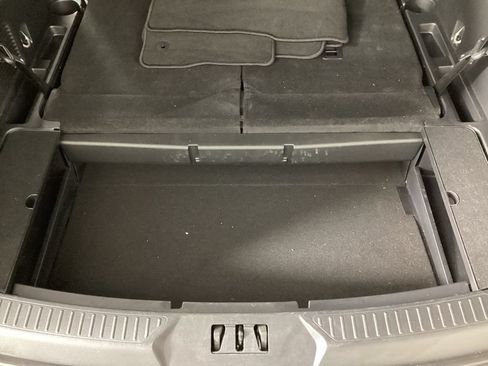 Used 2025 Ford Explorer ST AWD/4WD image 35