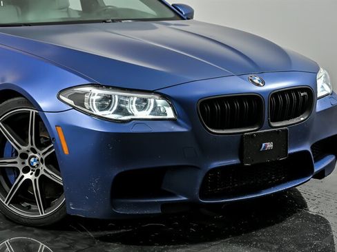 Used 2016 BMW M5 RWD image 2