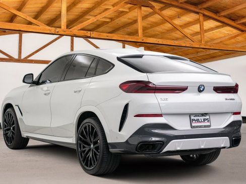 Used 2022 BMW X6 M50i image 3