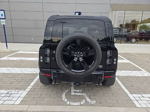Used 2022 Land Rover Defender 90 V8 AWD/4WD image 6
