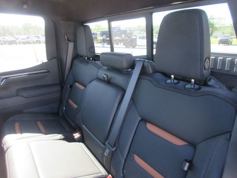 New 2026 GMC Sierra 1500 AT4 AWD/4WD image 17