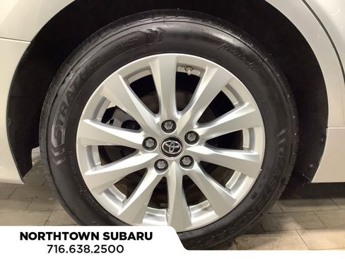 Used 2018 Toyota Camry LE image 20