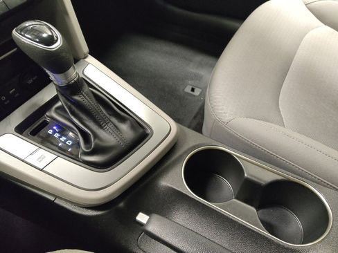 Used 2018 Hyundai Elantra SEL image 26