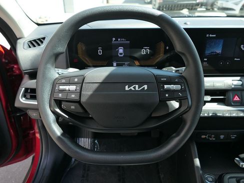 Used 2025 Kia K4 FWD image 16