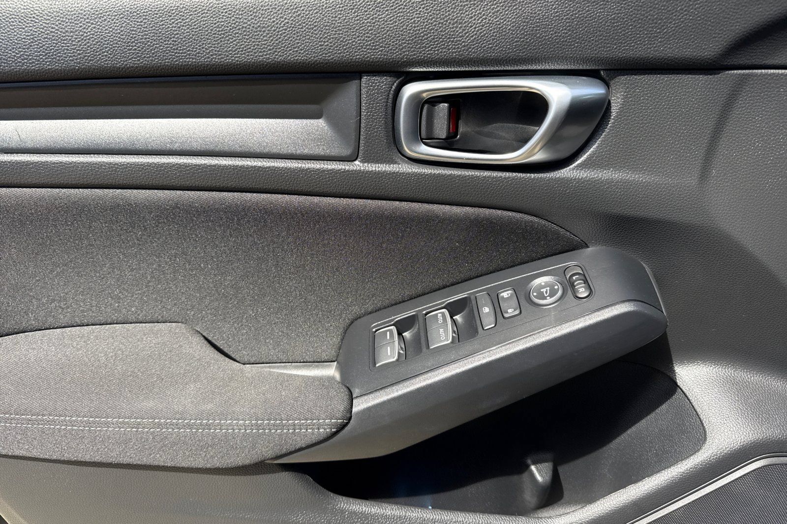 Used 2024 Honda Civic Sport image 11