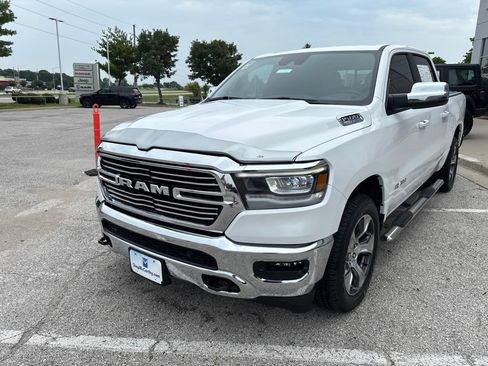 Used 2023 RAM 1500 Laramie AWD/4WD image 12