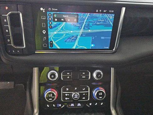 Used 2023 GMC Yukon XL Denali AWD/4WD image 6