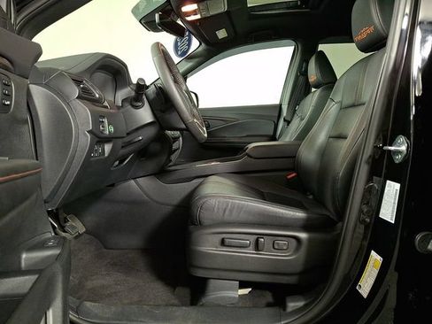 Used 2025 Honda Passport TrailSport image 15