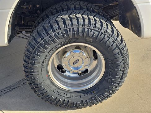 Used 2019 Ford F350 Lariat w/ Lariat Value Package image 32