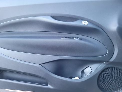 New 2026 FIAT 500 e FWD image 9