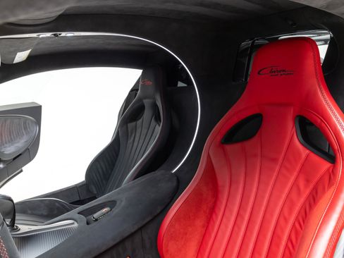 Used 2021 Bugatti Chiron Pur Sport image 11