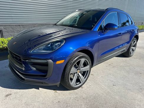 Used 2026 Porsche Macan AWD/4WD image 13