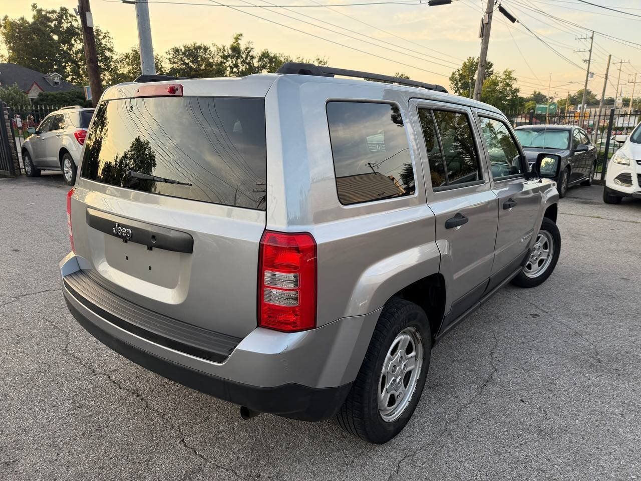 Used 2014 Jeep Patriot Sport FWD image 9