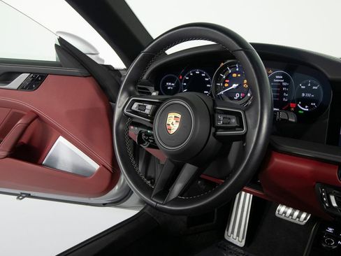 Certified 2021 Porsche 911 Carrera S RWD image 34