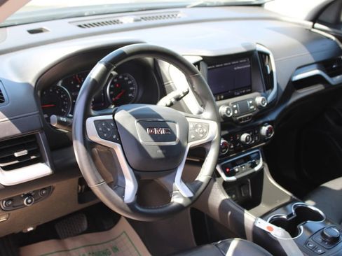 Used 2024 GMC Terrain SLT FWD image 30