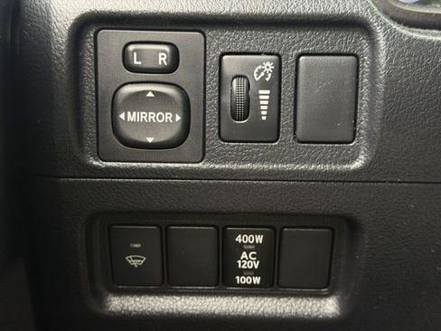 Used 2017 Toyota 4Runner SR5 Premium AWD/4WD image 22
