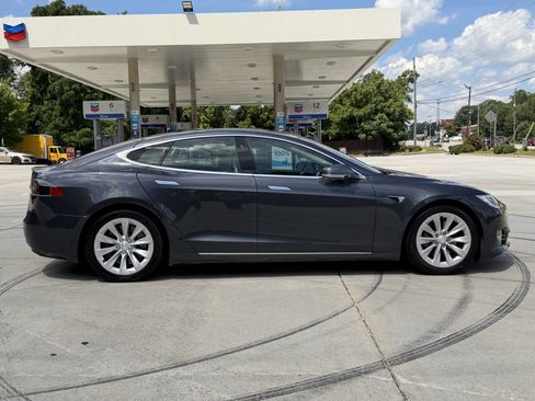 Used 2018 Tesla Model S 75D AWD/4WD image 20