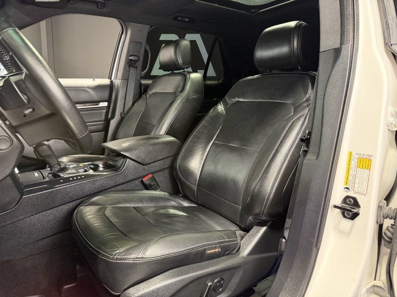 Used 2016 Ford Explorer Limited w/ Equipment Group 303A AWD/4WD image 16