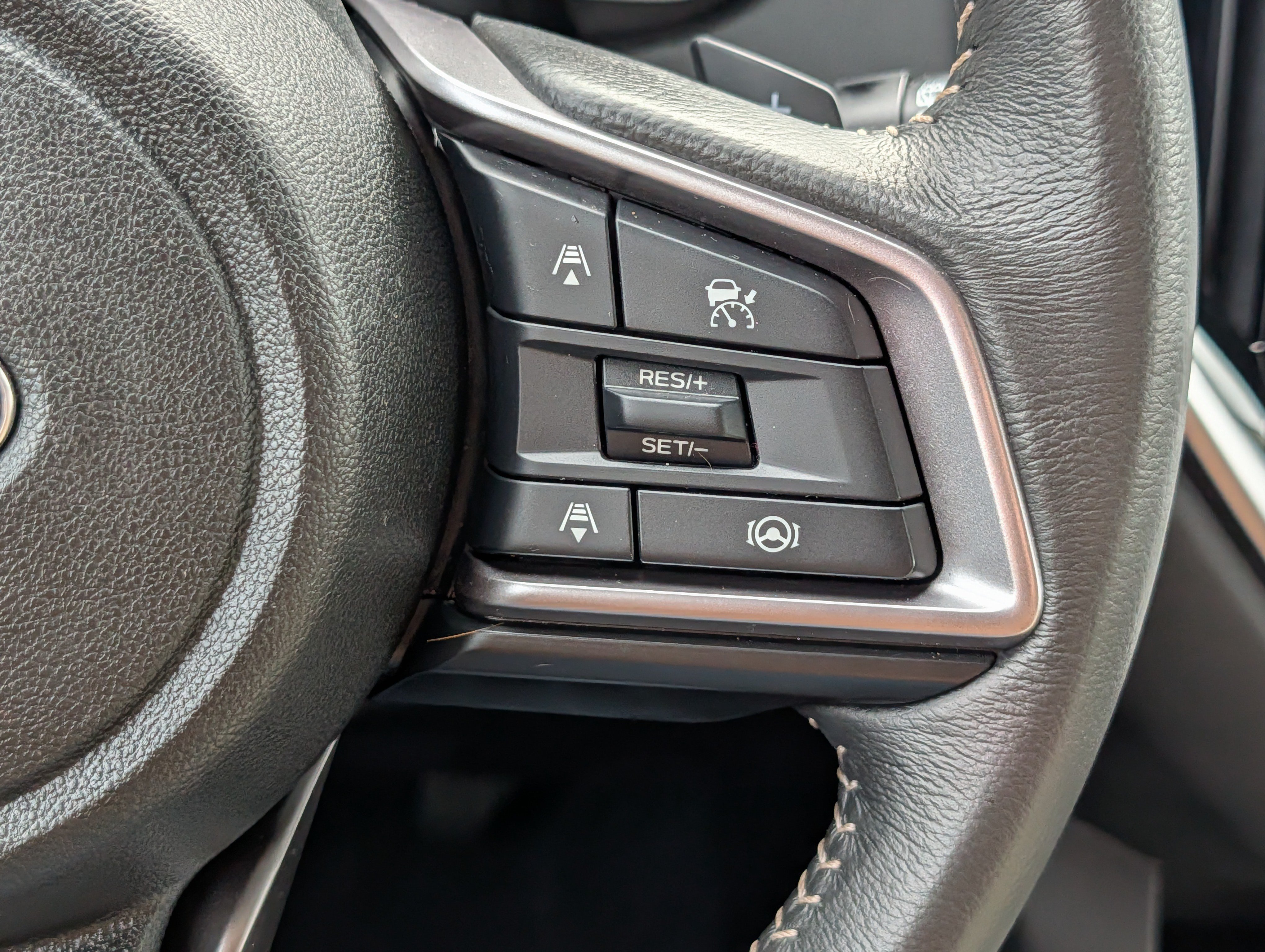 Used 2025 Subaru Ascent Premium AWD/4WD image 30
