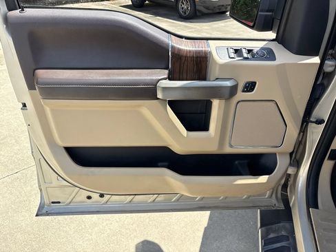 Used 2018 Ford F150 Lariat RWD image 15