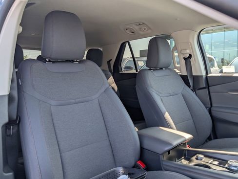 Used 2025 Ford Explorer Active RWD image 11