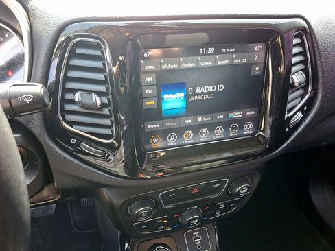 Used 2020 Jeep Compass Limited AWD/4WD image 14