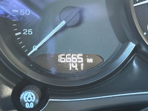 Used 2024 Porsche Macan image 30