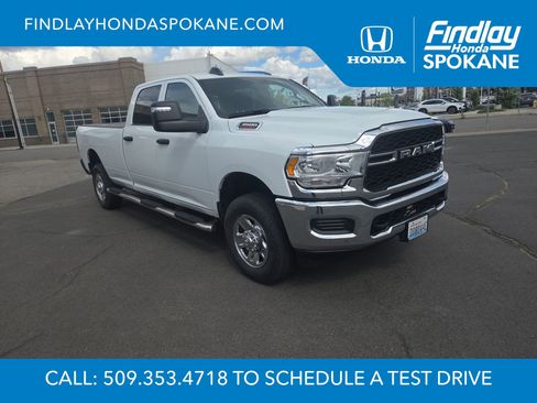 Used 2024 RAM 3500 Tradesman w/ Chrome Appearance Group AWD/4WD image 7