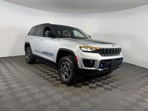 Used 2022 Jeep Grand Cherokee Trailhawk AWD/4WD image 5
