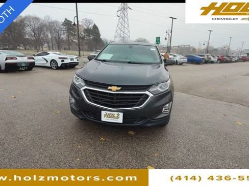 Used 2019 Chevrolet Equinox LS w/ LS Convenience Package image 3