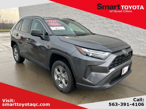 Certified 2025 Toyota RAV4 LE image 1