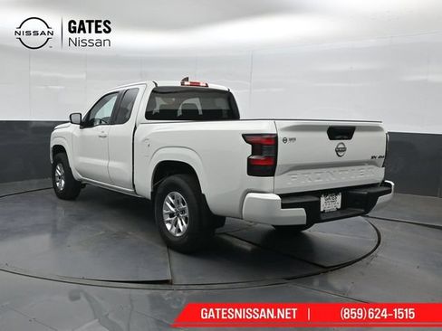 Used 2024 Nissan Frontier SV AWD/4WD image 8