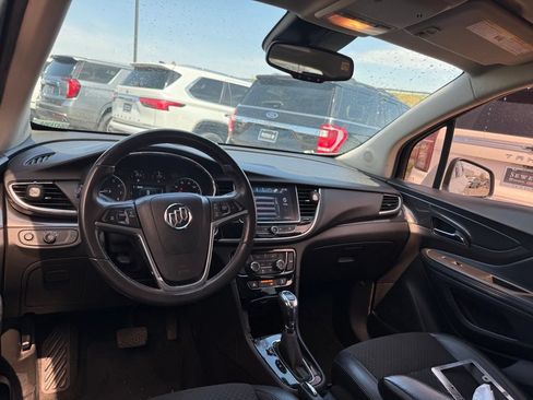Used 2018 Buick Encore Preferred FWD image 3