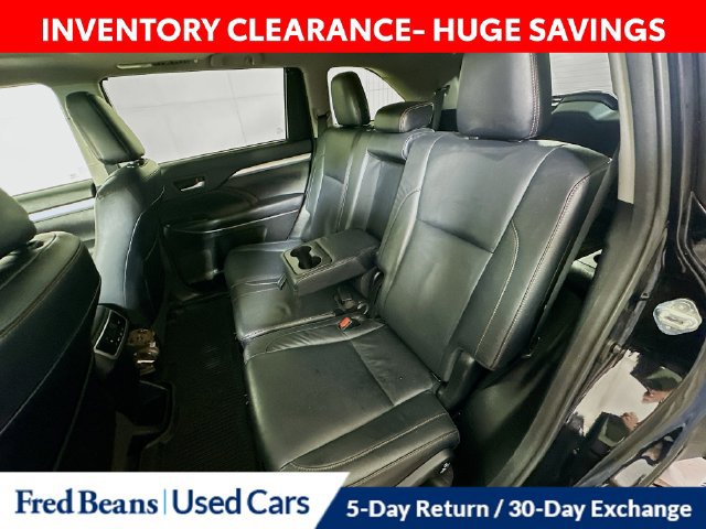 Used 2017 Toyota Highlander XLE AWD/4WD image 32